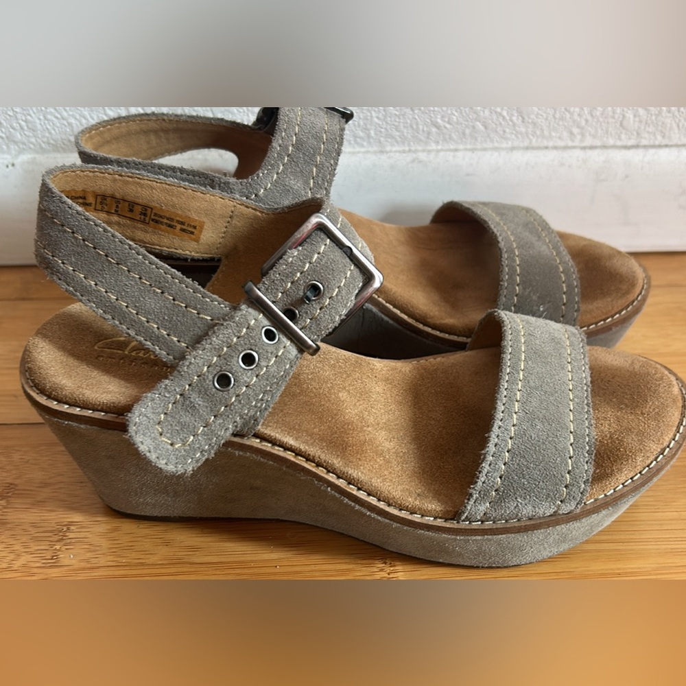 Clarks Gray Suede Wedge Sandals size 8